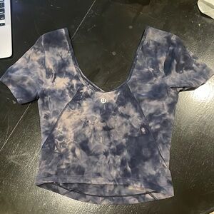 Lululemon T-shirt